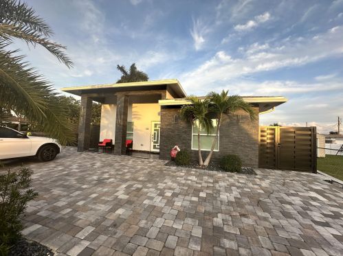580 Kansas Ave, West Palm Beach, FL 33406