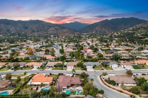 1350 Comstock Ave, Glendora CA 91741-2721 exterior