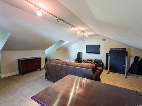 16 Lodge Ln, Miller Place NY  11764-1912 exterior