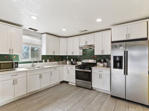 65911 6th St, Desert Hot Springs CA  92240-3010 exterior