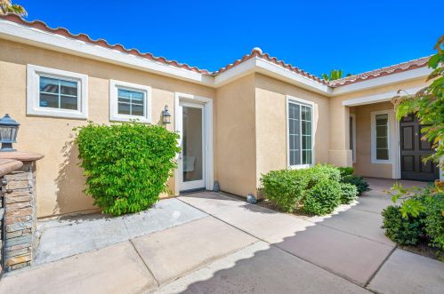 81823 Prism Dr, La Quinta CA  92253-7722 exterior