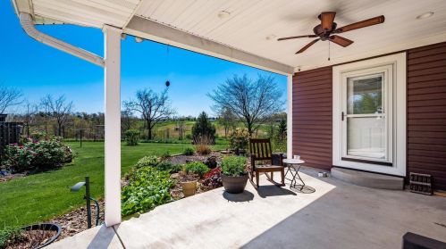 2306 Wesley Chapel Rd, Zanesville OH  43701-9334 exterior