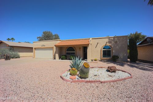 942 Leisure World, Mesa, AZ 85206-2430