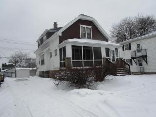 9321 Capitol Dr, Milwaukee, WI 53222-1534
