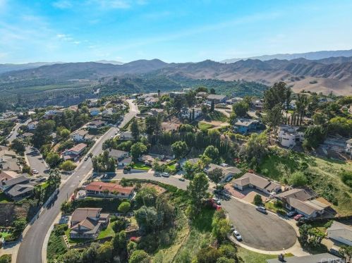 675 Dana Dr, Santa Paula CA  93060-1614 exterior