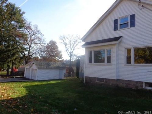 28 Barbara Rd, Bristol, CT 06010-3803