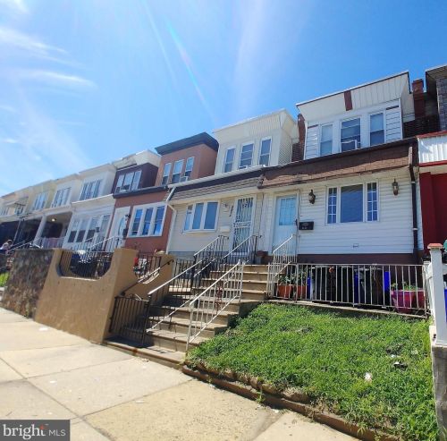 4642 C St, Philadelphia, PA 19120-4523