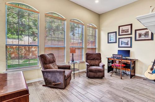 2836 Lincolnshire Dr, Richardson TX  75082-4934 exterior