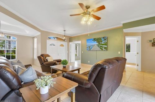 1004 37th Ter, Cape Coral, FL 33914-7933