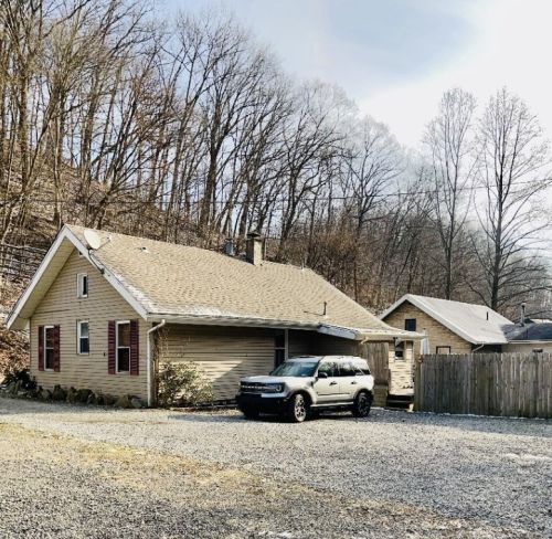 755 Guys Run Rd, Pittsburgh, PA 15238-1316
