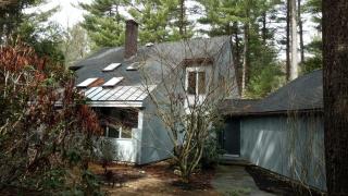 87 Larkspur Dr, Amherst, MA 01002-3438