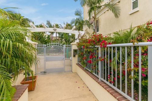 4366 Tradewinds Dr, Oxnard, CA 93035-1404