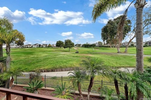 6471 Morningside Dr, Huntington Beach CA  92648-6108 exterior