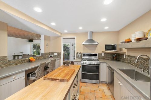 10438 Ridgewater Ln, San Diego, CA 92131-1347