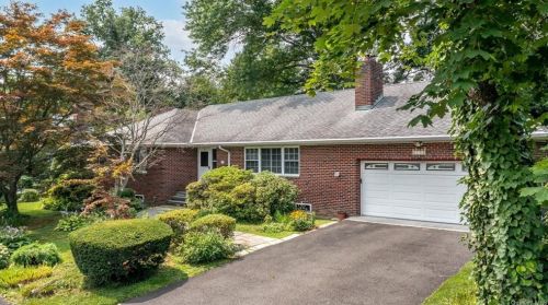 15 Partridge Rd, White Plains, NY 10605-4469
