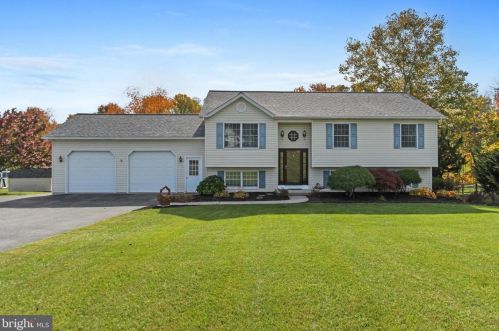 6116 Gardner Rd, Spring Grove PA  17362-9158 exterior