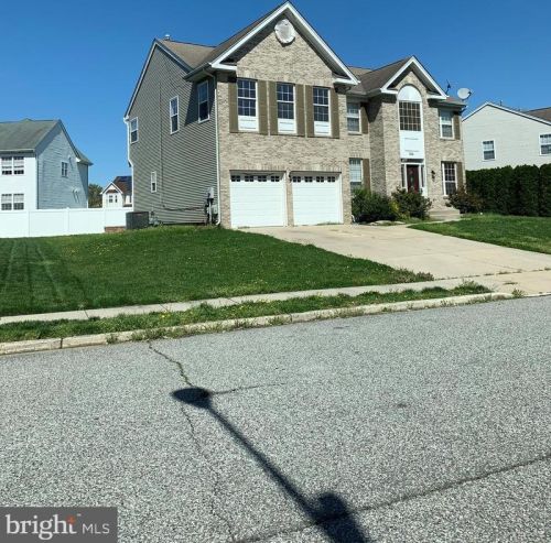 104 Frenchman Dr, West Deptford NJ  08096-6855 exterior