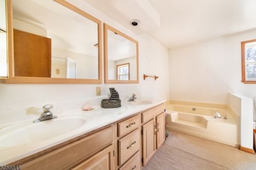 85 Haggerty Rd, Wantage NJ  07461-2709 exterior