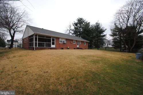 240 2nd St, Florence NJ  08518-1404 exterior