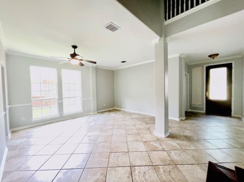 1005 Tanglewood Ln, Lewisville TX  75028-8234 exterior