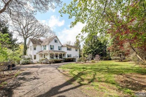 48 Magnolia Ave, Montvale, NJ 07645-1336