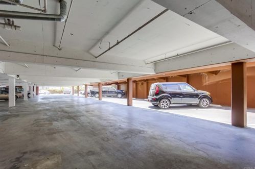 1021 Scott St, San Diego CA 92106-3048 exterior