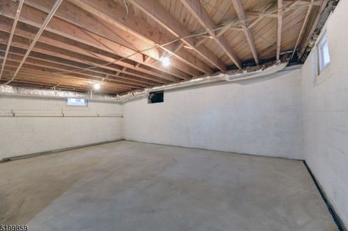 462 Laurel Ln, Kinnelon NJ  07405-3122 exterior