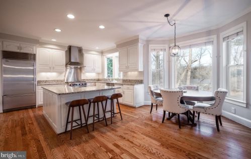 281 Golden Woods Ct, Great Falls VA  22066-4152 exterior