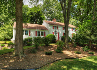 10 Ski Hill Dr, Bedminster, NJ 07921-2529