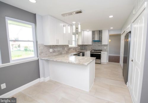 1865 Greymont St, Philadelphia PA  19116-3829 exterior