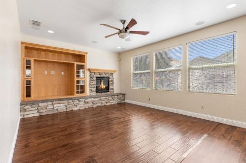 2228 Clock Tower Ct, Riverbank CA  95367-9427 exterior