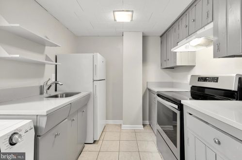 124 6 St, Washington DC 20002-2215 exterior