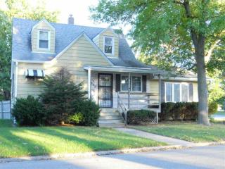 835 Englewood Ave, Waterloo, IA 50701-6108