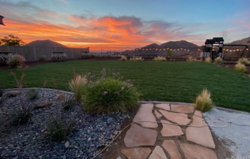 34200 Nandina Ct, Lake Elsinore CA  92532-2954 exterior