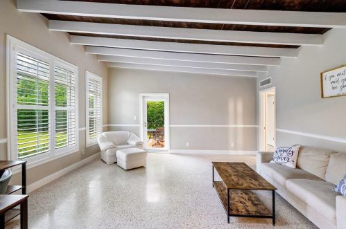 6260 Ocean Blvd, Boynton Beach FL  33435-5212 exterior