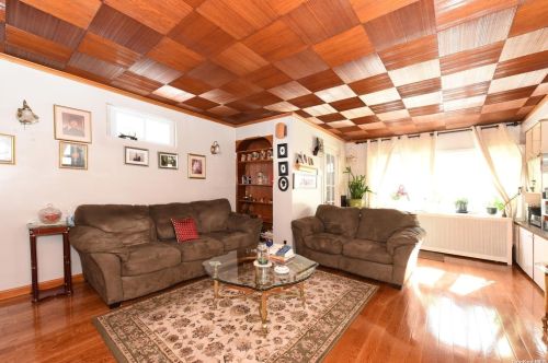 159-07 Goethals Ave, Jamaica, NY 11432-1136