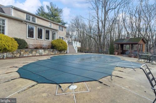 4 Newlin Way, Glen Mills PA  19342-1259 exterior