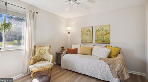 1512 Sadlers Wells Dr, Herndon VA  20170-2838 exterior