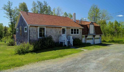 679 Route 115, Carroll NH  03598-4351 exterior