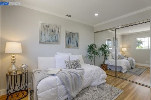 7865 Tamarack Dr, Pleasanton CA  94568-1549 exterior