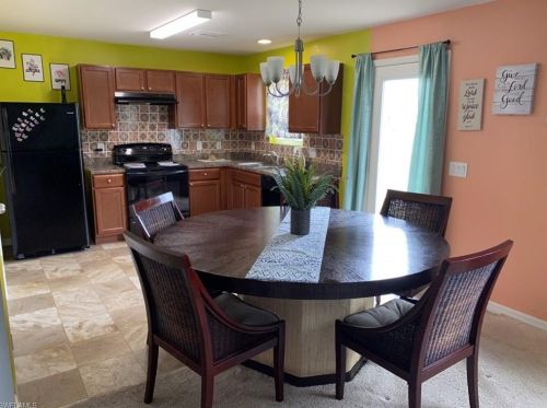2917 6th Ave, Cape Coral, FL 33914-4612