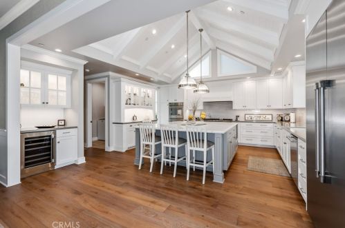 5461 Las Lomas St, Long Beach CA  90815-4138 exterior