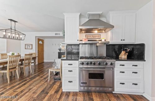 2824 Galena Ave, Simi Valley CA 93065-2712 exterior