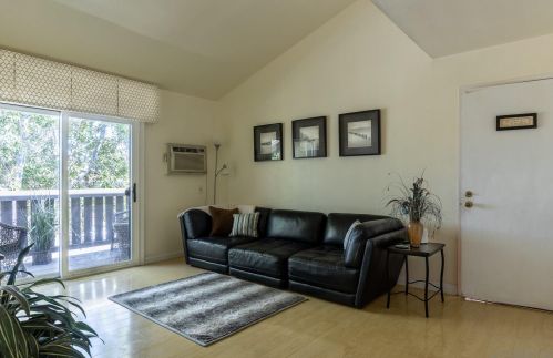10232 Black Mountain Rd, San Diego, CA 92126-3842