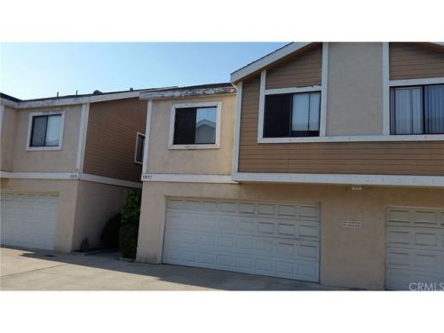 7877 Cerritos Ave, Stanton, CA 90680-1686