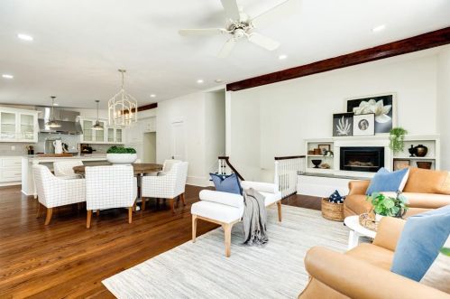 1804 37 St, Galveston TX 77550-6726 exterior