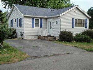 9 Butler Pkwy, Shelby, NY 14105-1101