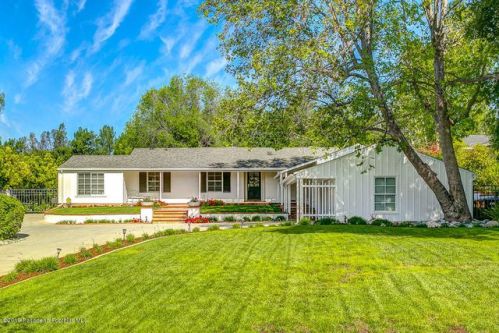 4415 La Granada Way, La Canada CA  91011-2908 exterior