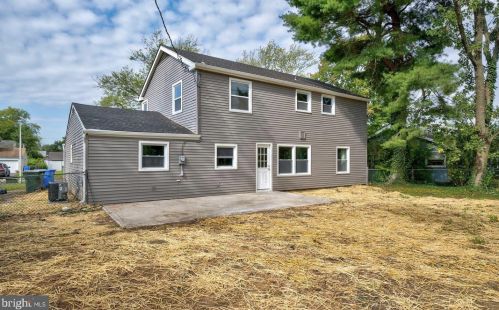 127 Somerset Dr, Willingboro NJ  08046-1415 exterior