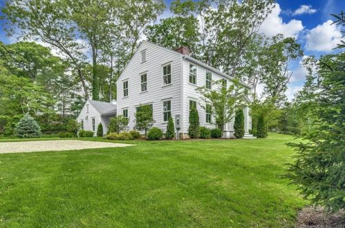289 Wahackme Rd, New Canaan CT  06840-3935 exterior